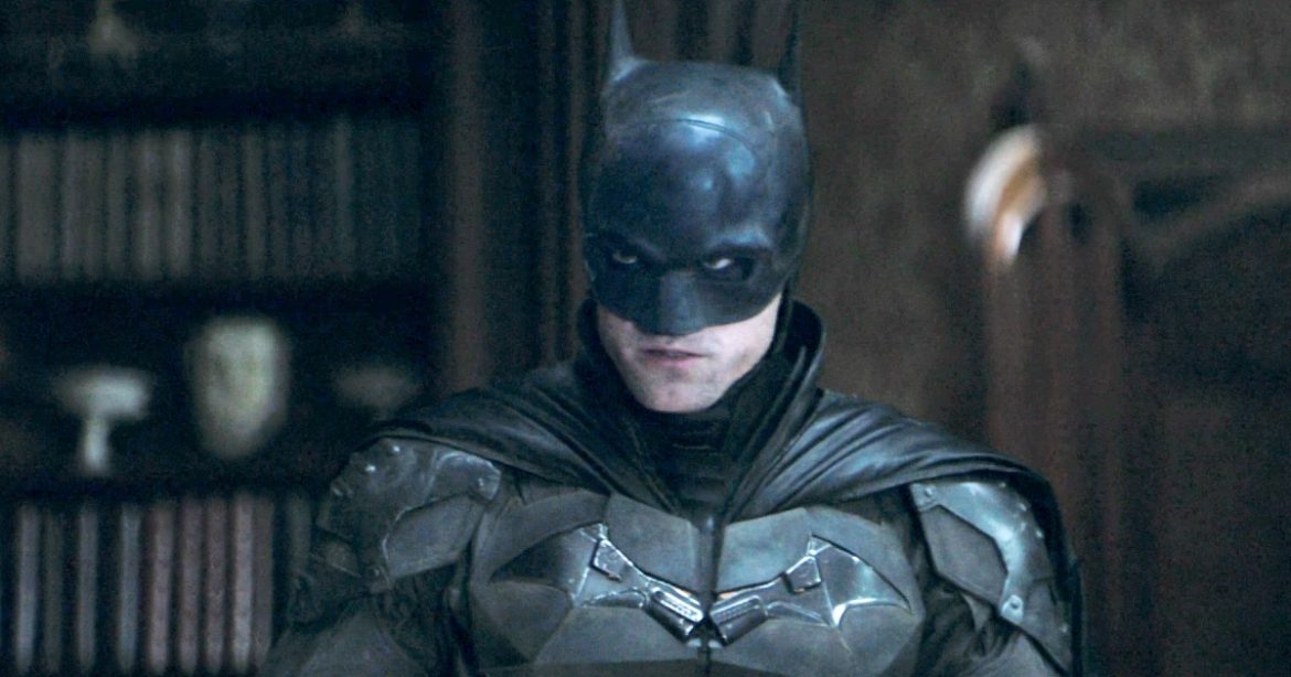 The Batman: new image, score clip celebrate Batman Day