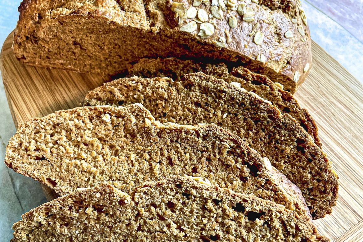 Best-Ever Molasses Brown Bread