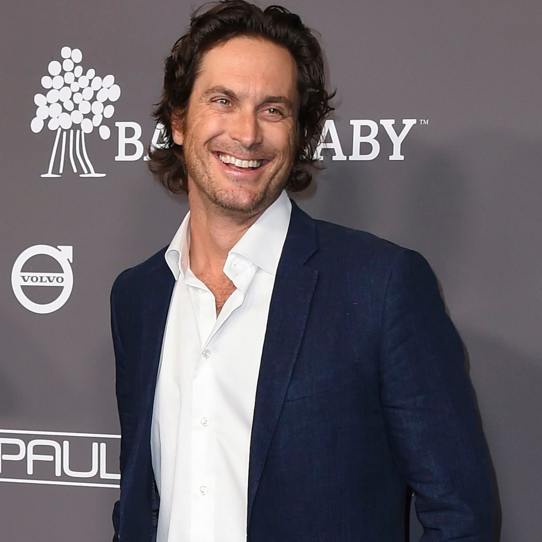 Here’s How Oliver Hudson’s Wife & Family Feel About His Love of Naked Instagram Pics